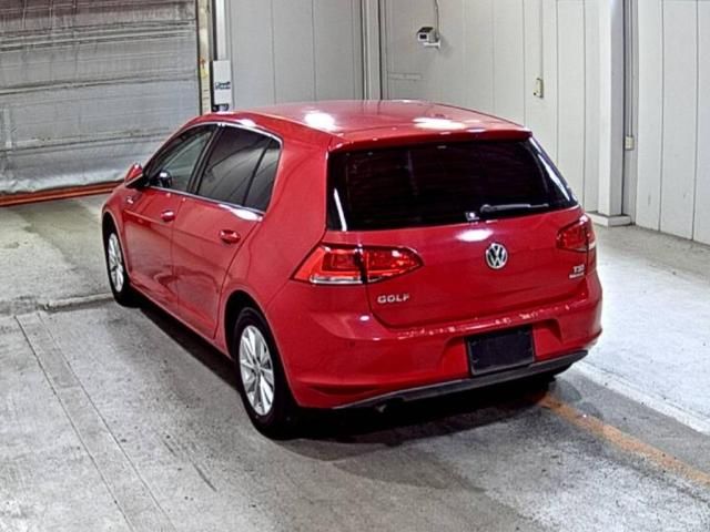 2014 Volkswagen ゴルフ TSIトレンドラインブルーモーションテクノロジー auction photo 2