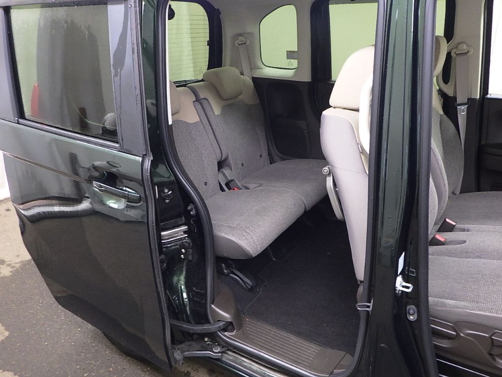 2022 Honda N-BOX L auction photo 7
