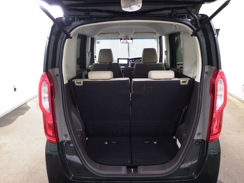 2022 Honda N-BOX L auction photo 8