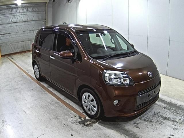 2015 Toyota Porte F Japan auction vehicle
