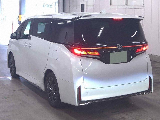 2025 Toyota Vellfire Z Premier auction photo 2