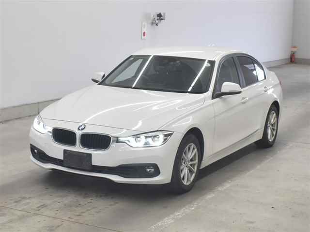 2017 BMW BMW3シリーズ 318i auction photo 4