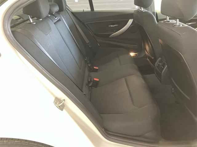 2017 BMW BMW3シリーズ 318i auction photo 7