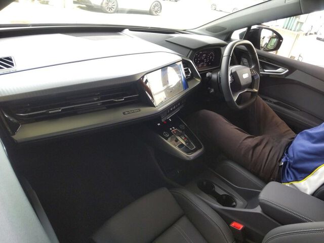2025 Audi Q4スポーツバックeトロン 45 Advanced auction photo 3