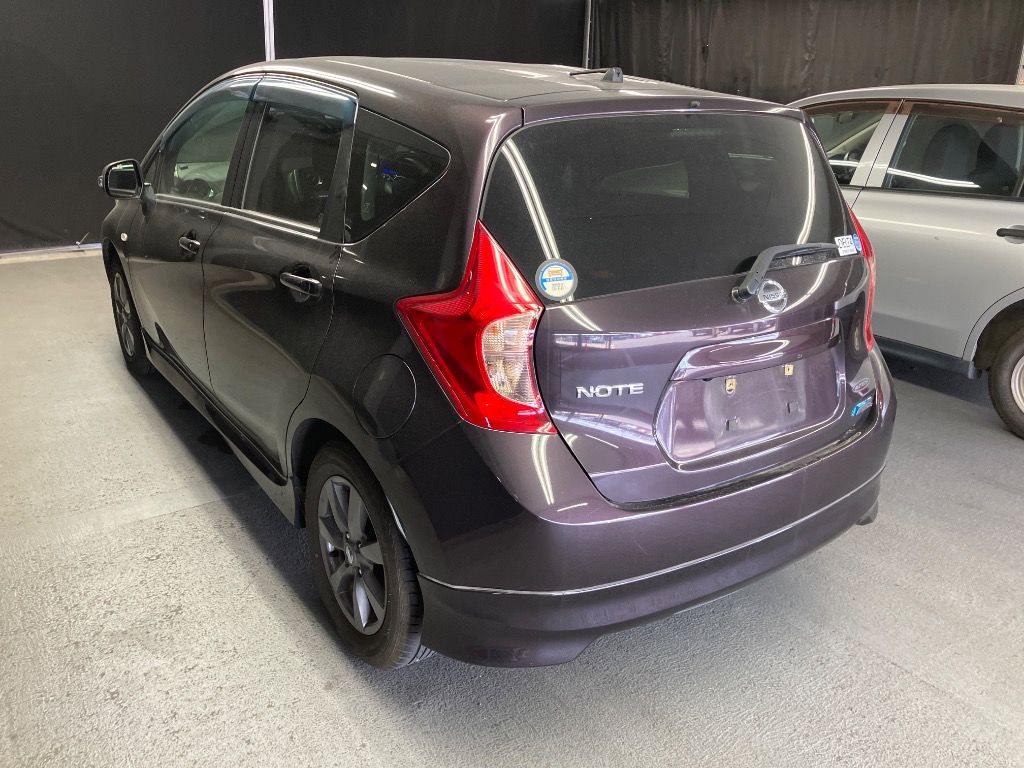 2013 Nissan Note エアロスタイル auction photo 2