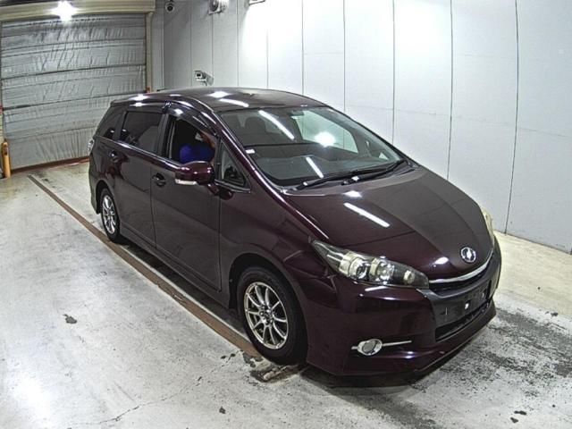 2014 Toyota Wish 1.8S Japan auction vehicle