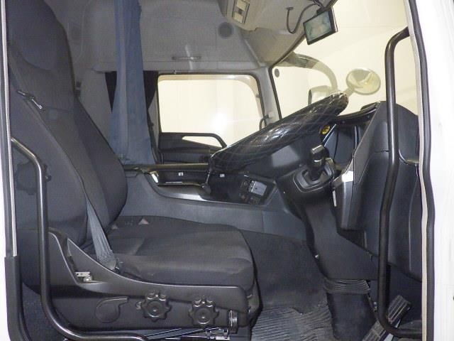 2018 Mitsubishi Fuso Wing auction photo 6