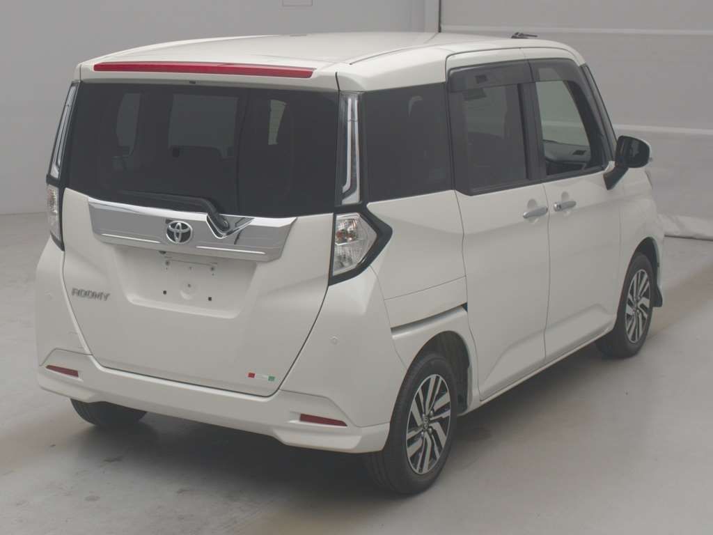 2021 Toyota Roomy Custom G 4WD auction photo 2