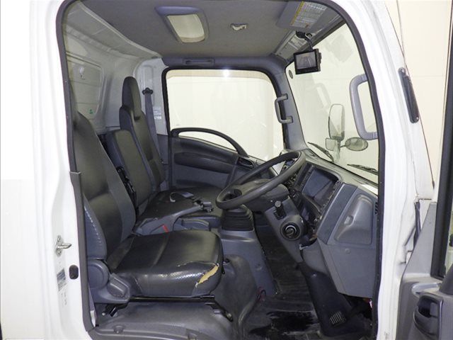 2017 Isuzu Elf 冷蔵・冷凍車 auction photo 6