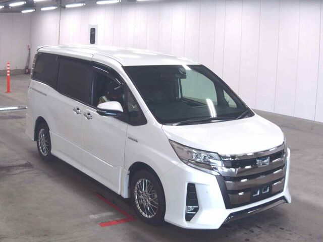 2019 Toyota Noah HV SI WXB2 Japan auction vehicle