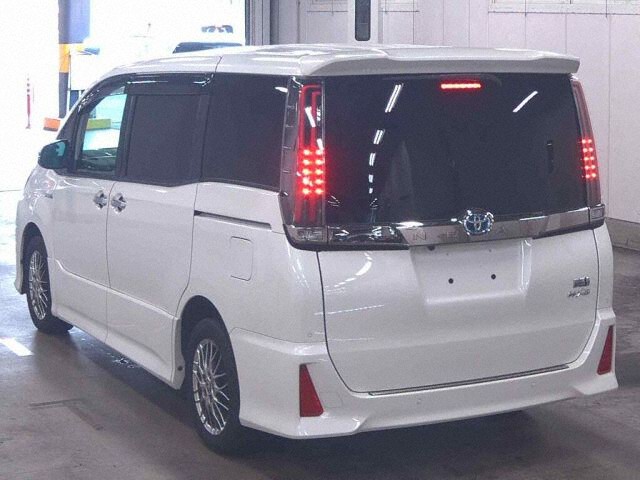 2019 Toyota Noah HV SI WXB2 auction photo 2