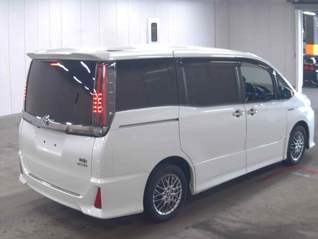 2019 Toyota Noah HV SI WXB2 auction photo 5