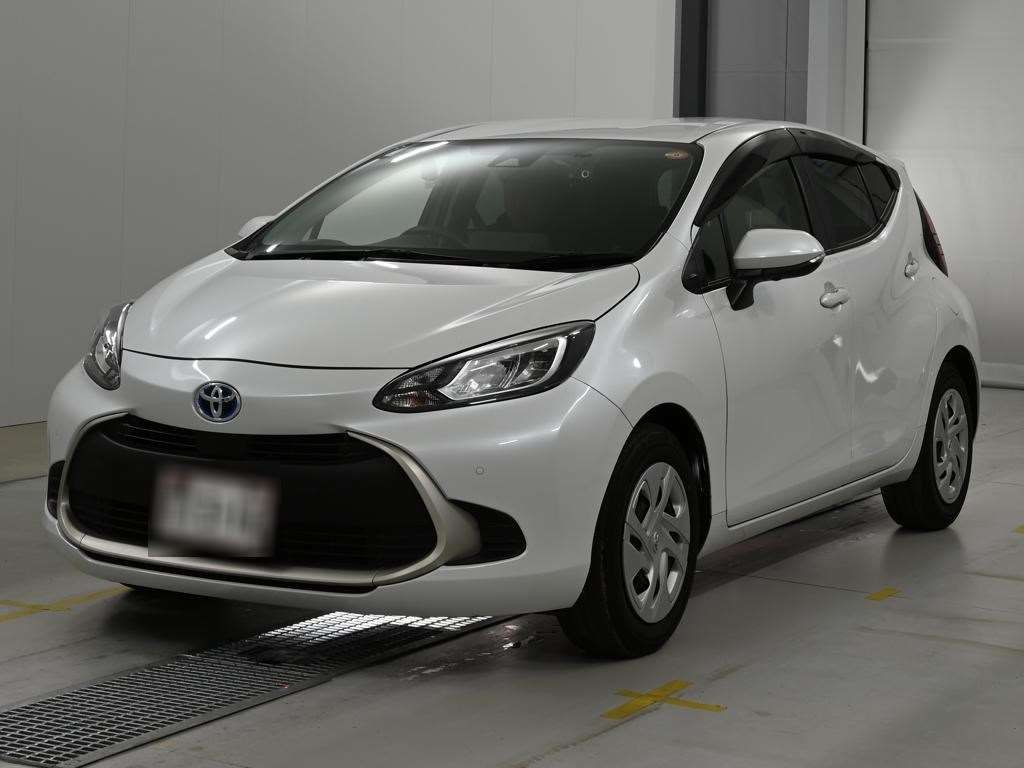 2021 Toyota Aqua G Japan auction vehicle