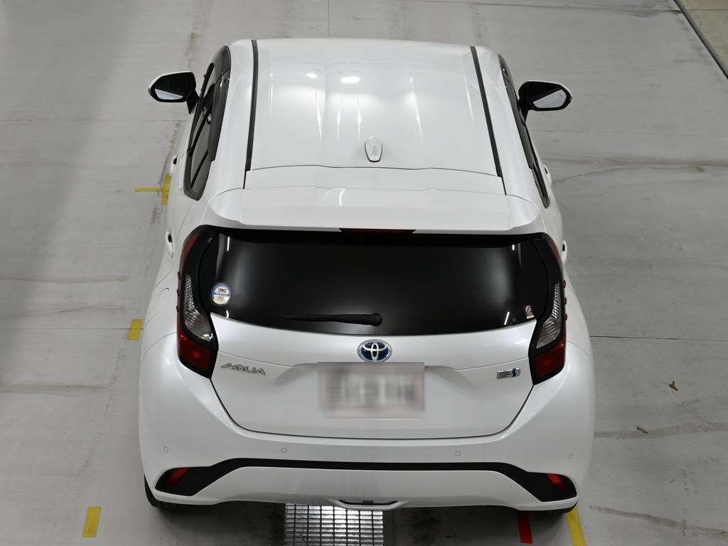 2021 Toyota Aqua G auction photo 8