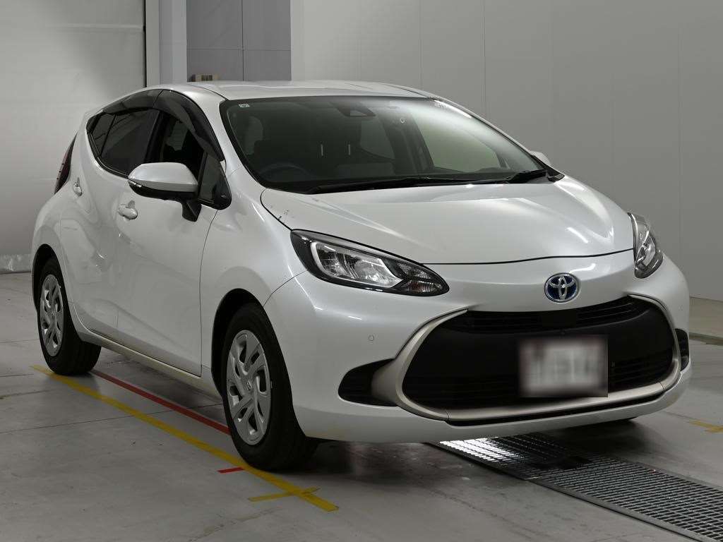 2021 Toyota Aqua G auction photo 5