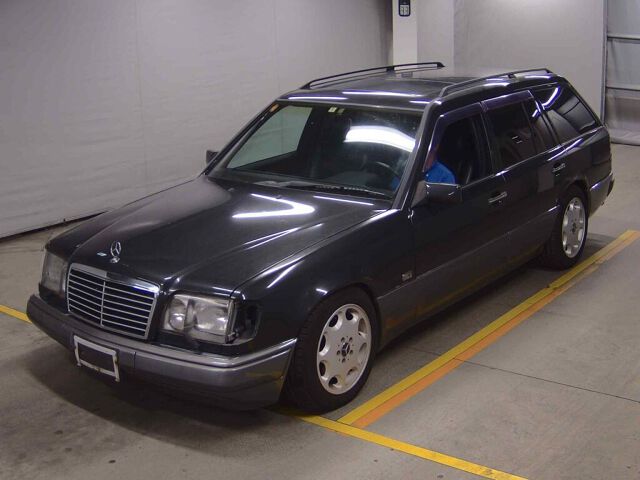 1994 Mercedes-Benz E-Class Station Wagon E320 auction photo 4