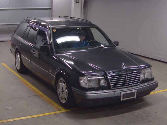Japan Auction Vehicles 8 1994 Mercedes-Benz E-Class Station Wagon E320 auction photo