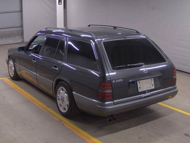 1994 Mercedes-Benz E-Class Station Wagon E320 auction photo 2