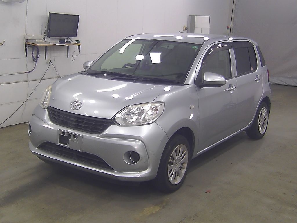2016 Toyota Passo X LパッケージS auction photo 4