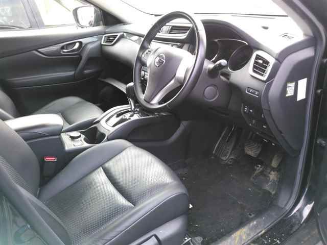 2015 Nissan X-Trail 4WD 20Xエマージェンシーブレー auction photo 3