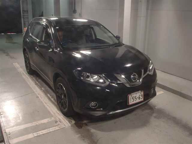 Japan Auction Vehicles 12 2015 Nissan X-Trail 4WD 20Xエマージェンシーブレー auction photo