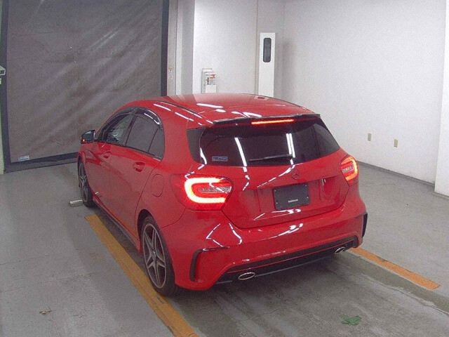 2013 Mercedes-Benz A-Class A180ブルスポナイP auction photo 2