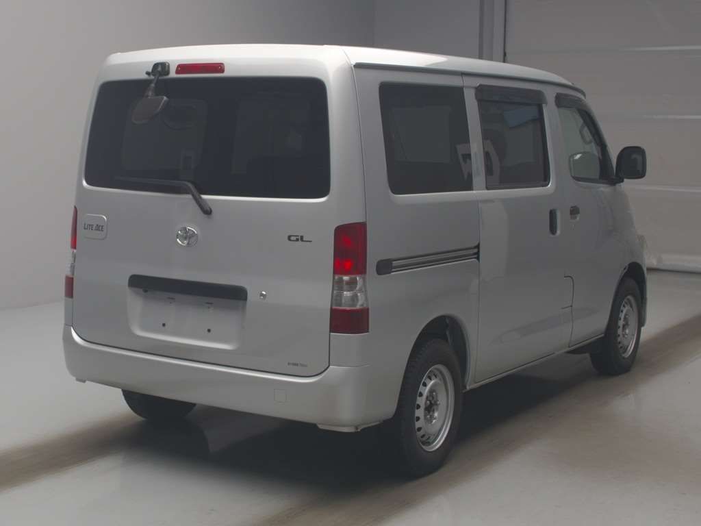 2019 Toyota LiteAce Van GL auction photo 2