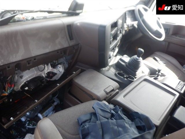 2025 Isuzu Giga 14t auction photo 3