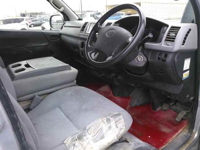 2005 Toyota Hiace DX auction photo 3