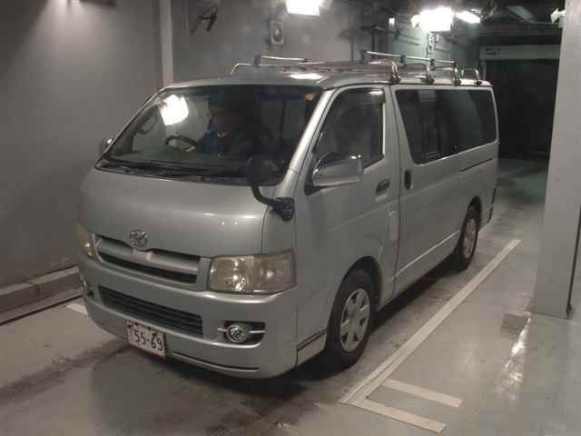 2005 Toyota Hiace DX auction photo 4