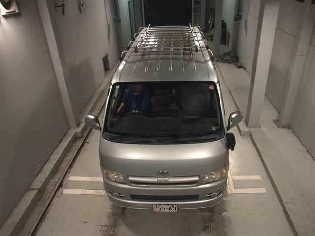2005 Toyota Hiace DX auction photo 6