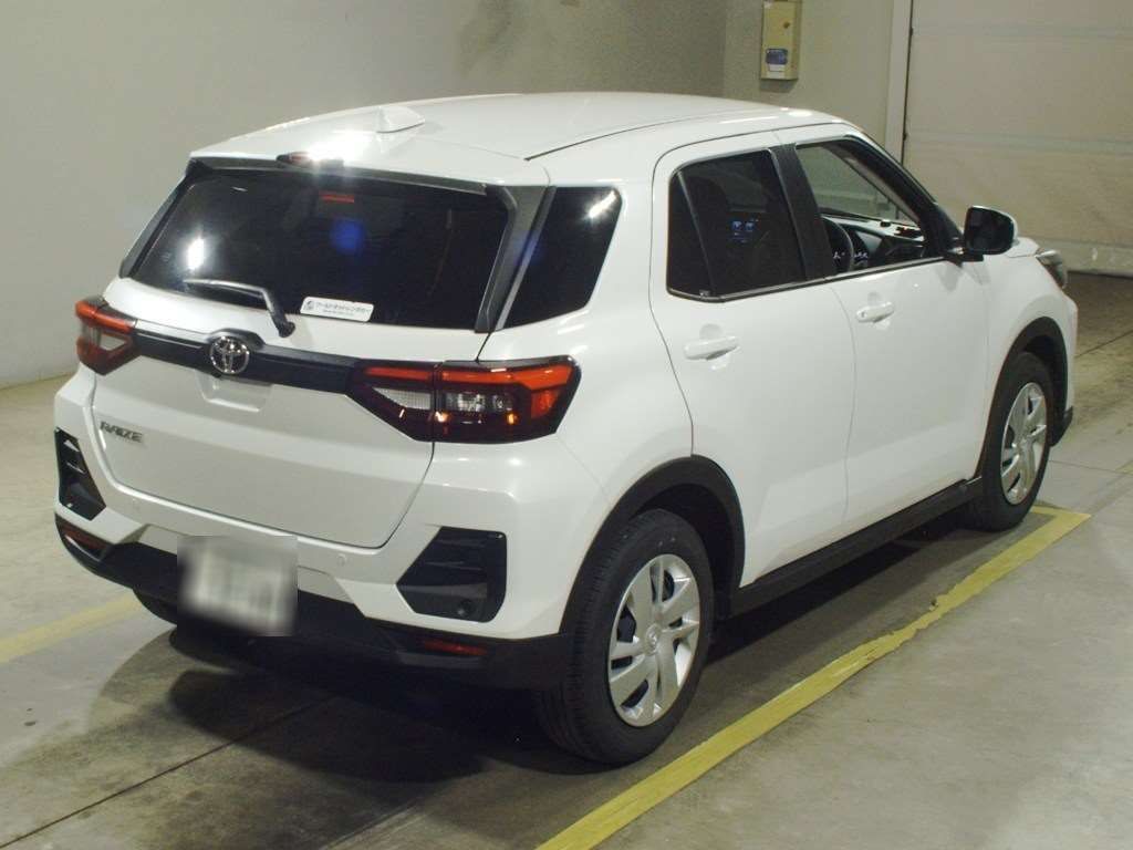 2025 Toyota Raize X ナビレディパッケージ 4WD auction photo 2