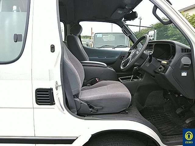 2003 Toyota Hiace Ambulance auction photo 7