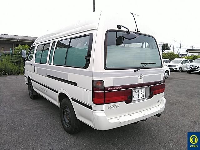 2003 Toyota Hiace Ambulance auction photo 3