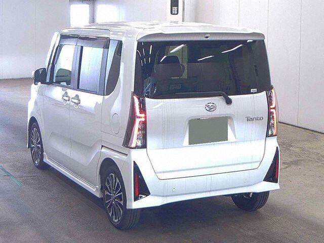 2026 Daihatsu Tanto Custom RS Limited auction photo 2