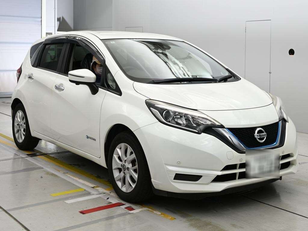 2018 Nissan Note e-パワー X auction photo 5