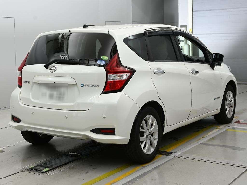 2018 Nissan Note e-パワー X auction photo 2