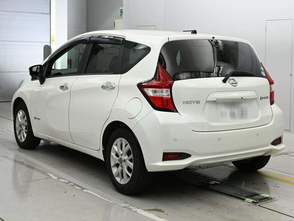 2018 Nissan Note e-パワー X auction photo 6