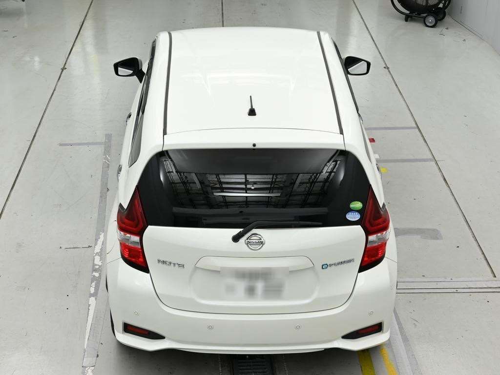 2018 Nissan Note e-パワー X auction photo 8