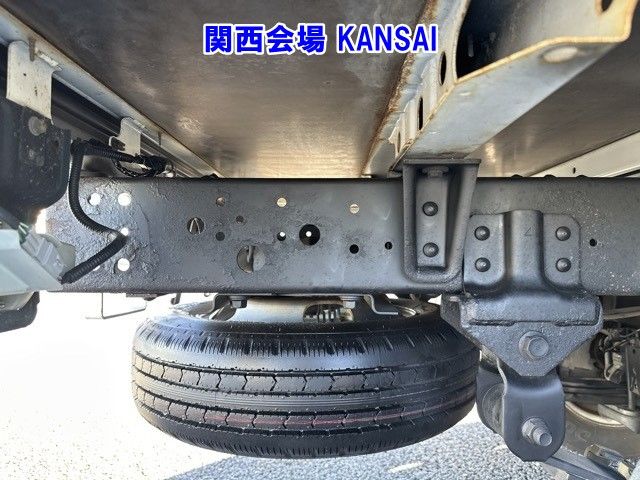 2019 Hino Dutro ヒラ auction photo 10