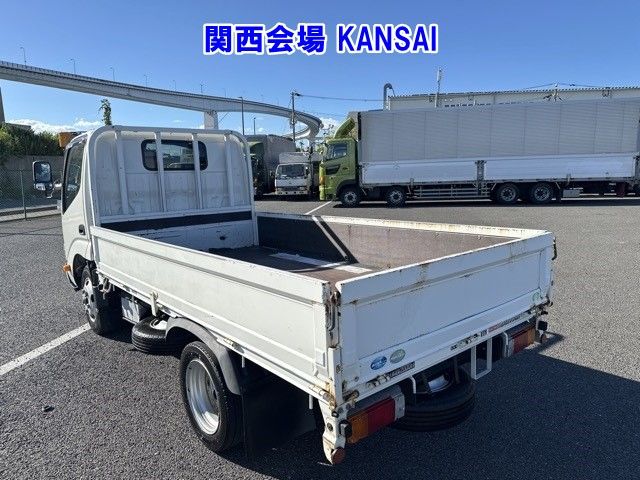 2019 Hino Dutro ヒラ auction photo 2