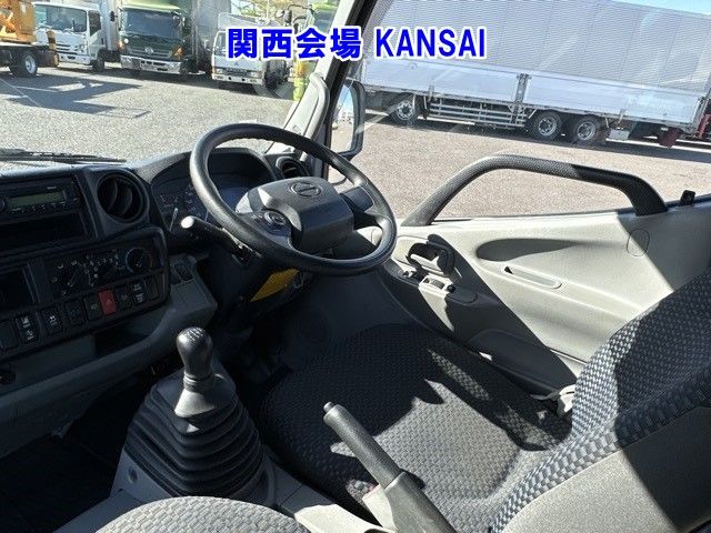 2019 Hino Dutro ヒラ auction photo 5