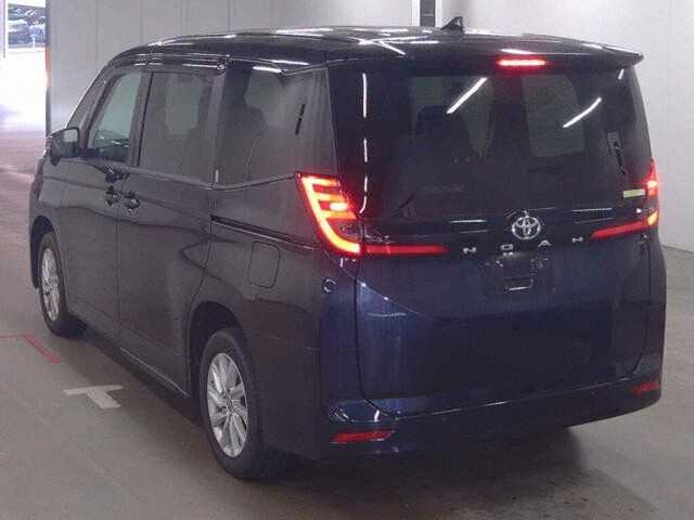 2025 Toyota Noah G 4WD auction photo 2
