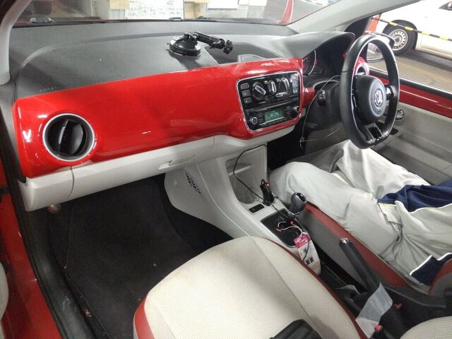 2013 Volkswagen アップ! High up! auction photo 3