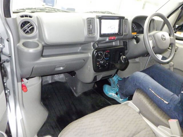 2018 Nissan NV100 Clipper DX 4WD auction photo 3