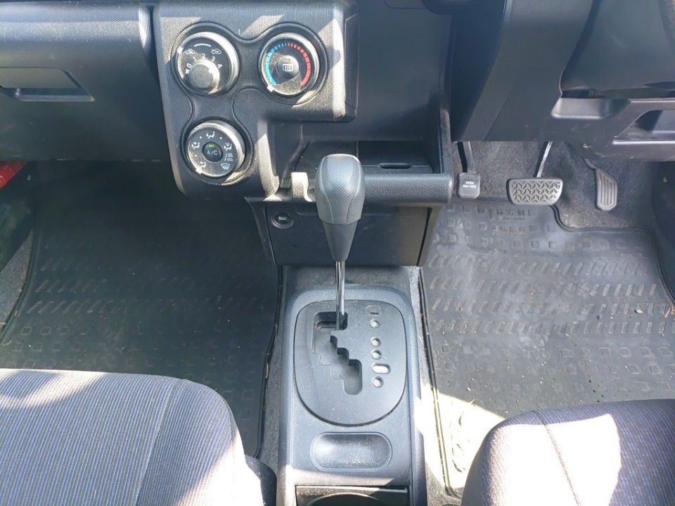 2018 Toyota Succeed auction photo 12