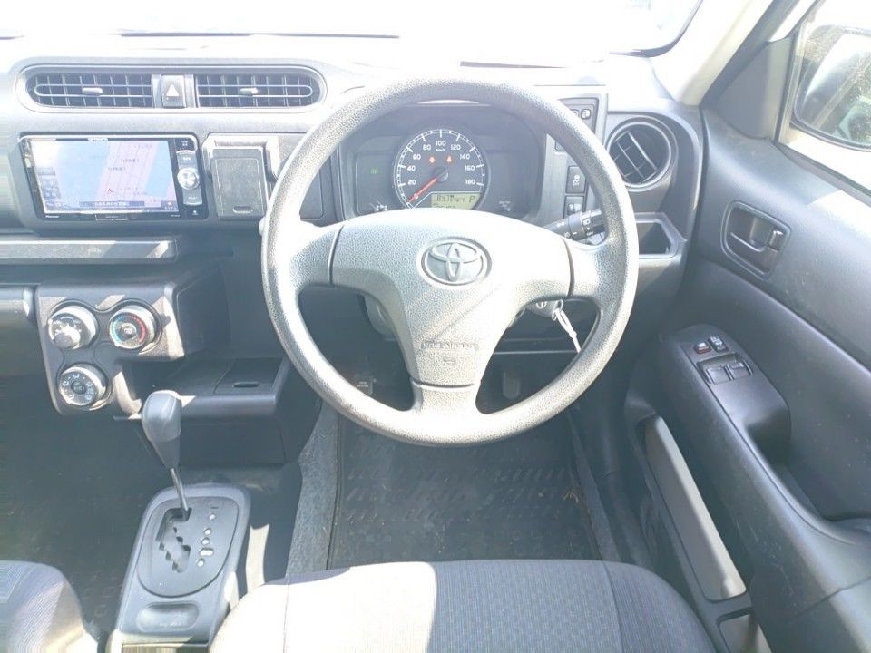 2018 Toyota Succeed auction photo 3