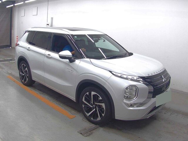 Japan Auction Vehicles 8 2021 Mitsubishi Outlander PHEV P 4WD auction photo