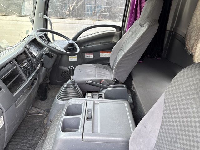 2012 Isuzu Forward シャーシ auction photo 5