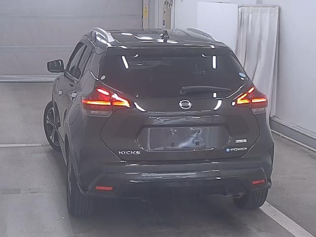 2021 Nissan Kicks X auction photo 2